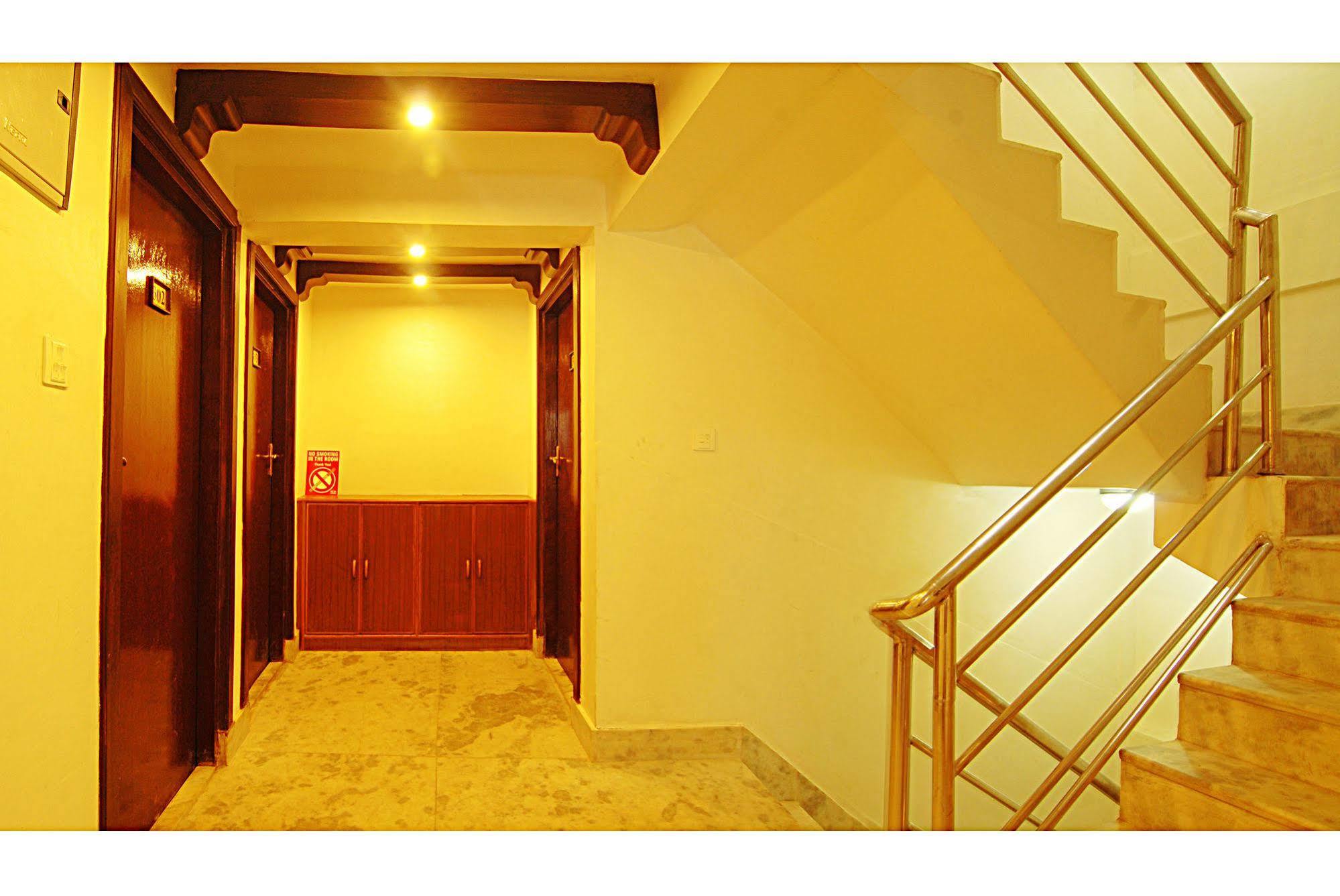 Hotel Bubo Himalaya Катманду Экстерьер фото